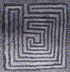 Fig. ra12: Nmes,  a troja 2 type labyrinth